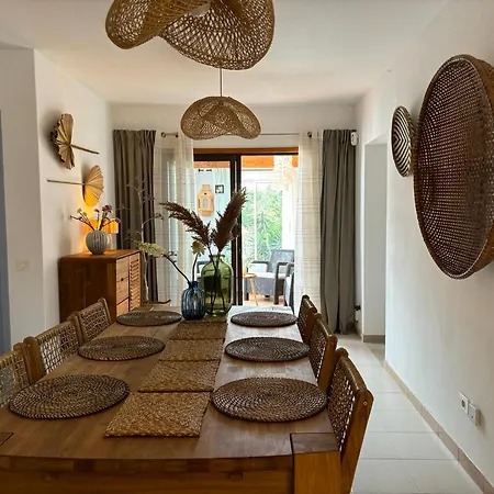 Casa de Férias Home2book Charming Casa Julianna *