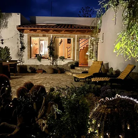 Home2book Charming Casa Julianna *