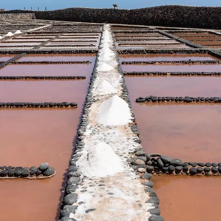 Home2book Casa Julianna, Dream Oasis With Pool بيت للعطل لاجاريس