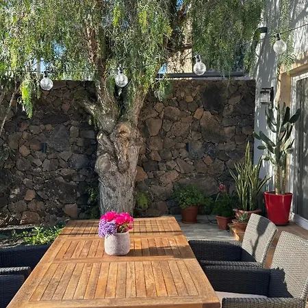 Holiday home Home2book Charming Casa Julianna