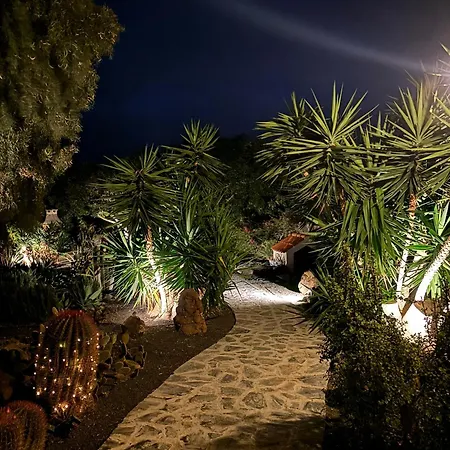 Home2book Charming Casa Julianna *